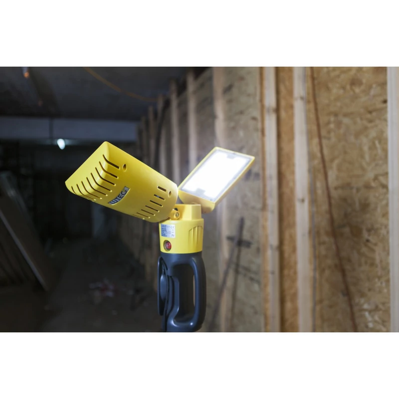 Lutec PERI 7629001341 kültéri led reflektor sárga műanyag OSRAM 3030 LED 3200 lm 5000 K IP54 A+